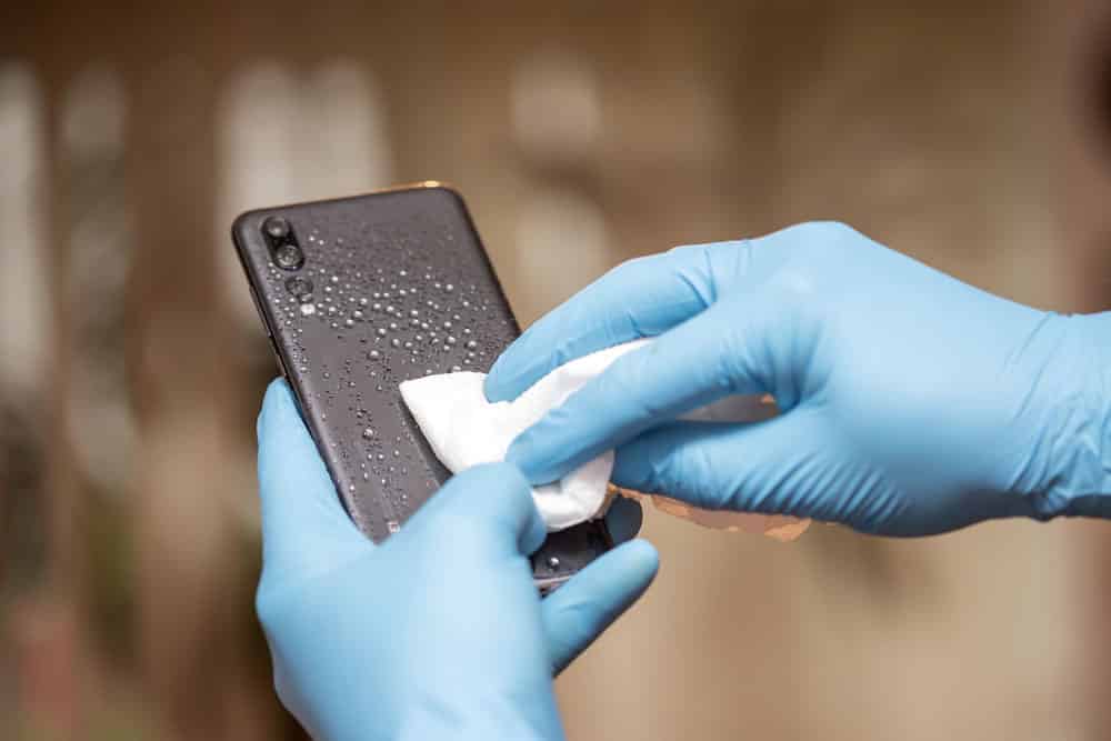 Cleaning Cell Phone with Hydrogen Peroxide