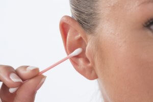 How Long to Leave Hydrogen Peroxide in Ear